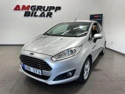 Grå Begagnad 2013 Ford Fiesta Titanium Halvkombi | 39 900 kr (Marknadspris)