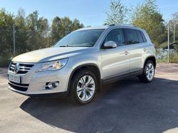 Ljusgrå (grå) Begagnad 2011 VW Tiguan Sportline SUV | 69 900 kr (Superpris)