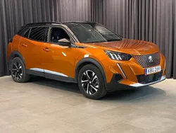 Grå Begagnad 2022 Peugeot e-2008 Active SUV | 227 800 kr (Lite dyr)
