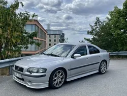 Grå Begagnad 2004 Volvo S60 Sedan | 49 900 kr (Dyr)