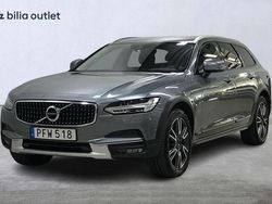 Grå Begagnad 2017 Volvo V90 CC Pro Kombi | 279 900 kr (Marknadspris)