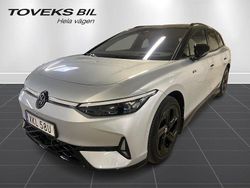 Silver (scale silver metallic bla) Begagnad 2025 VW ID.7 GTX Kombi | 649 900 kr (Marknadspris)