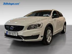 Vit Begagnad 2016 Volvo V60 CC Business Edition Kombi | 209 900 kr (Marknadspris)