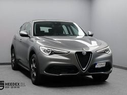 Grå Begagnad 2017 Alfa Romeo Stelvio Super SUV | 239 800 kr (Marknadspris)