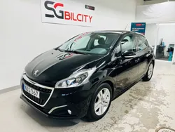 Svart Begagnad 2018 Peugeot 208 Halvkombi | 64 900 kr (Marknadspris)