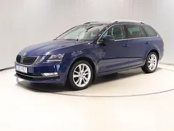 Blå Begagnad 2017 Skoda Octavia Kombi | 138 900 kr (Marknadspris)