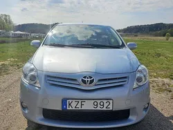 Blå Begagnad 2010 Toyota Auris Halvkombi | 89 900 kr (Bra pris)