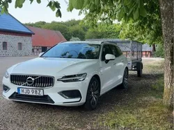 Vit Begagnad 2020 Volvo V60 Inscription Kombi | 255 000 kr (Marknadspris)