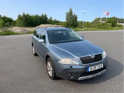 Grå Begagnad 2008 Skoda Octavia Scout Kombi | 38 000 kr (Bra pris)