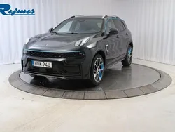 Svart (svart metallic) Begagnad 2023 Lynk & Co 01 SUV | 309 800 kr (Marknadspris)
