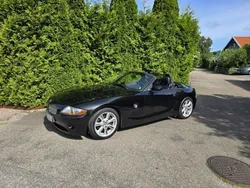 Svart Begagnad 2003 BMW Z4 Cab | 129 000 kr (Marknadspris)