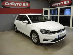 Vit Begagnad 2018 VW Golf VII Halvkombi | 165 900 kr (Marknadspris)