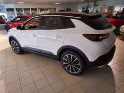 Vit Begagnad 2021 Opel Grandland X Ultimate SUV | 279 000 kr