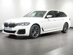 Vit Begagnad 2021 BMW 530e M Sport Kombi | 389 900 kr (Lite dyr)