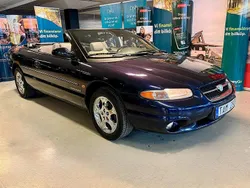 Mörkblå Begagnad 1997 Chrysler Stratus Cab | 49 900 kr