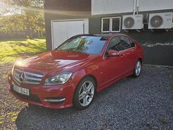 Röd Begagnad 2012 Mercedes C220 AMG Sedan | 79 900 kr (Marknadspris)