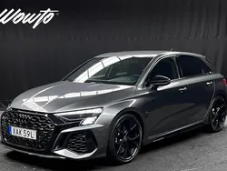 Grå Begagnad 2024 Audi RS3 Sportback Comfort Halvkombi | 619 800 kr (Dyr)