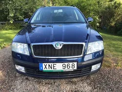 Blå Begagnad 2006 Skoda Octavia Elegance Kombi | 27 500 kr (Marknadspris)