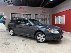 Grå Begagnad 2010 Volvo V70 Summum Kombi | 69 900 kr (Marknadspris)