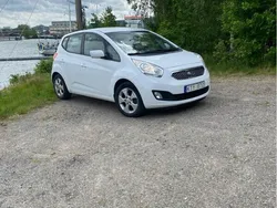 Vit Begagnad 2010 Kia Venga 2 Halvkombi | 30 000 kr (Marknadspris)