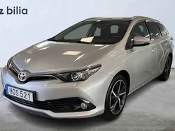 Silver Begagnad 2017 Toyota Auris Touring Sports Kombi | 139 900 kr