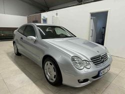 Silver Begagnad 2005 Mercedes C180 Sportkupé | 79 500 kr