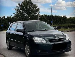 Svart Begagnad 2005 Toyota Corolla Halvkombi | 45 000 kr (Marknadspris)