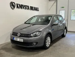 Grå Begagnad 2010 VW Golf Halvkombi | 79 400 kr (Marknadspris)