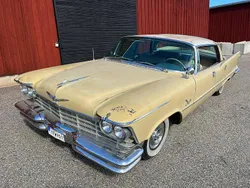 Ljusgul Begagnad 1957 Chrysler Imperial Sedan | 159 000 kr