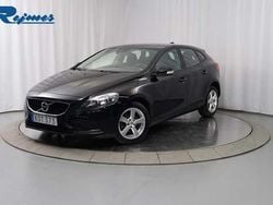Svart Begagnad 2017 Volvo V40 Business Edition Kombi | 139 800 kr (Marknadspris)