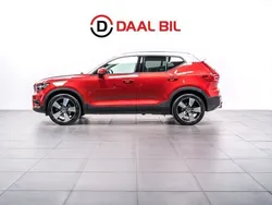 Röd Begagnad 2018 Volvo XC40 Momentum SUV | 279 700 kr (Lite dyr)