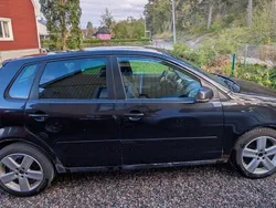 Svart Begagnad 2009 VW Polo Trendline Halvkombi | 14 000 kr