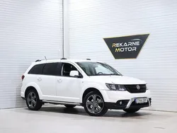 Vit Begagnad 2015 Fiat Freemont Black Code SUV | 109 800 kr (Marknadspris)