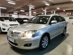 Silver Begagnad 2006 Toyota Avensis Kombi | 21 900 kr (Marknadspris)