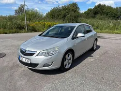 Grå Begagnad 2010 Opel Astra Enjoy Halvkombi | 49 000 kr (Marknadspris)