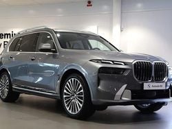 Grå Ny 2025 BMW X7 Comfort Edition SUV | 1 195 000 kr (Marknadspris)
