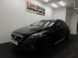Svart Begagnad 2014 Volvo V40 CC Momentum Kombi | 114 900 kr (Marknadspris)