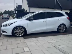 Vit Begagnad 2013 Kia Ceed Sportswagon Kombi | 60 000 kr (Marknadspris)