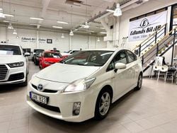 Vit Begagnad 2010 Toyota Prius Halvkombi | 99 800 kr (Marknadspris)