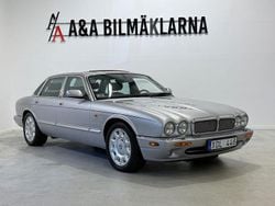 Silver Begagnad 2001 Daimler Sovereign Sedan | 119 900 kr