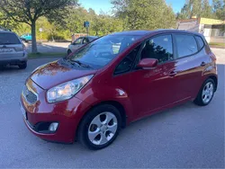 Röd Begagnad 2013 Kia Venga Comfort Halvkombi | 42 000 kr (Marknadspris)