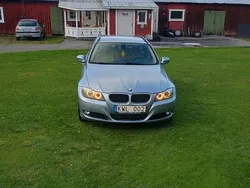 Blå Begagnad 2011 BMW 320 Kombi | 70 000 kr (Marknadspris)