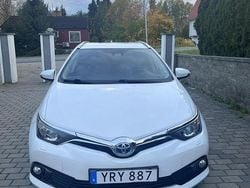 Vit Begagnad 2018 Toyota Auris Touring Sports Active Kombi | 115 000 kr (Bra pris)
