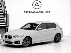 Vit Begagnad 2017 BMW 120 M Sport Halvkombi | 149 900 kr (Marknadspris)