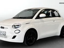 Vit (white) Begagnad 2021 Fiat 500e Passion Halvkombi | 159 900 kr (Bra pris)