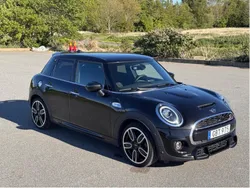 Svart Begagnad 2021 Mini John Cooper Works Halvkombi | 219 000 kr