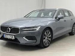 Grå Begagnad 2022 Volvo V60 Inscription Kombi | 290 000 kr (Bra pris)