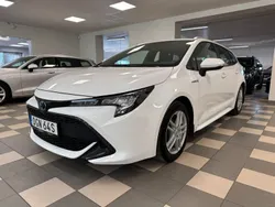 Vit Begagnad 2020 Toyota Corolla Active Kombi | 228 900 kr (Marknadspris)