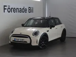 Vit Begagnad 2022 Mini Cooper Halvkombi | 259 000 kr (Lite dyr)