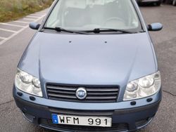 Begagnad 2004 Fiat Punto Halvkombi | 13 500 kr